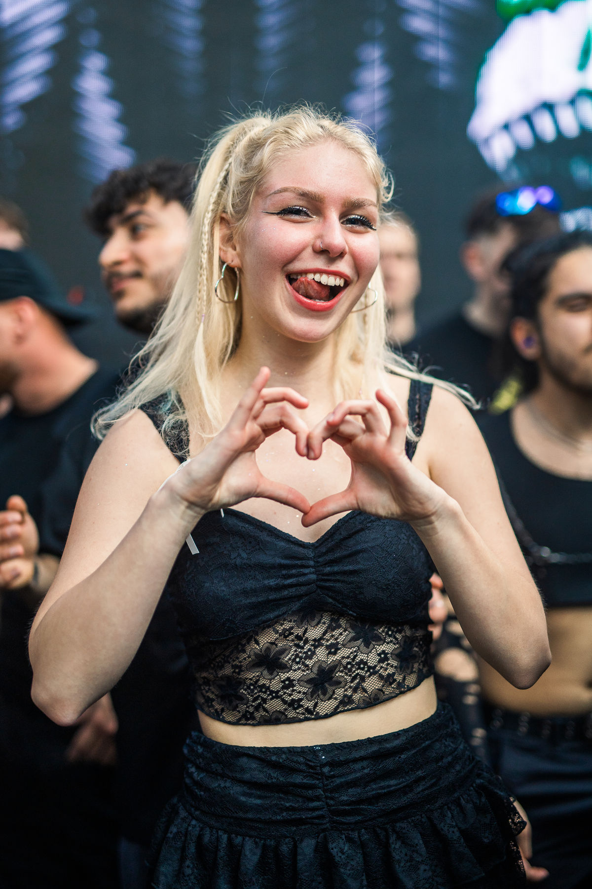 Loading... just a sec